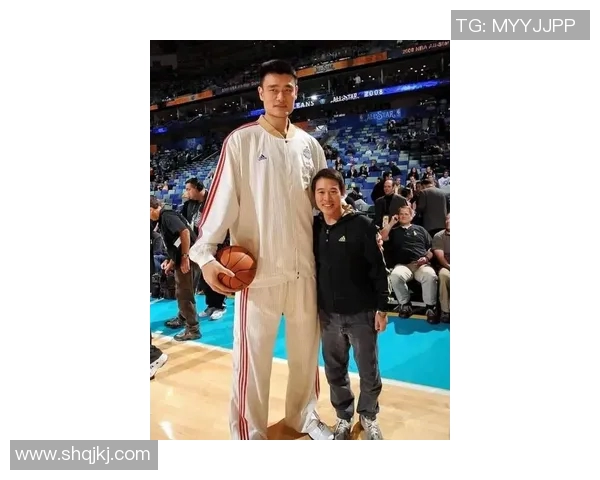 姚明与家人温馨合影展现亲情与幸福时刻的珍贵瞬间